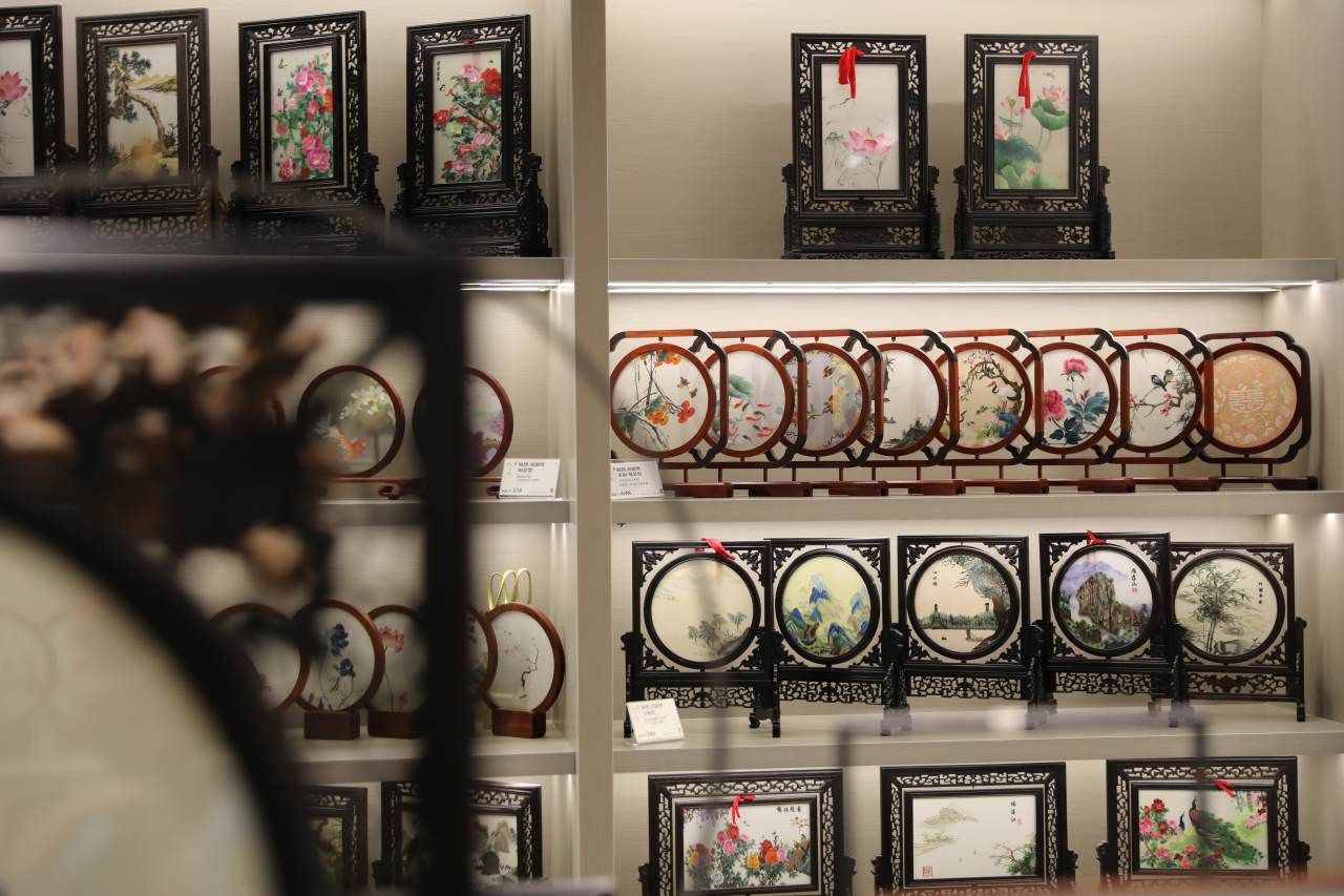 百工之乡版权赋能 鹿城揭牌全省首个民间文艺版权服务中心，助推文化产品走向世界